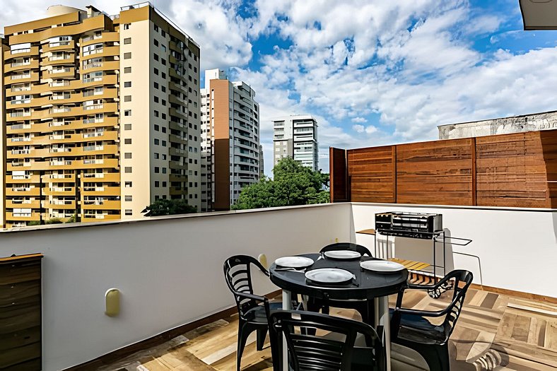 Loft moderno e espaçoso no centro de Floripa -UN30