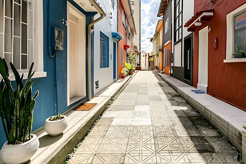 Loft moderno e espaçoso no centro de Floripa -UN30